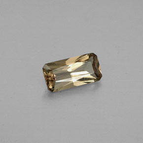 0.67カラットの天然緑ががかったブラウンからレッドピンクカラーチェンジガーネット、エメラルドカット、VS