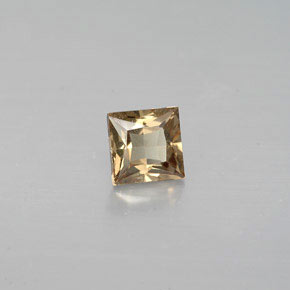 0.50カラットの天然ゴールデンブラウン〜オレンジカラーチェンジガーネット（4.2×4.2 mm・四角）