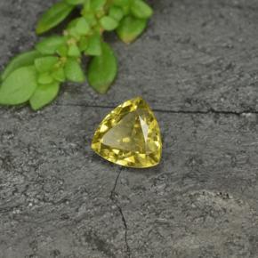 0.70カラットの天然ゴールデンイエローカラーチェンジガーネット（5.5×5.4 mm・トリリアント）