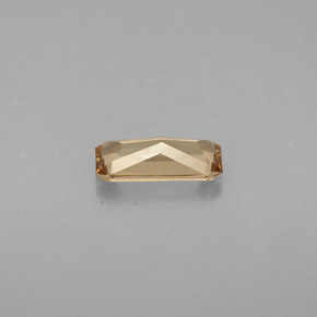 0.55カラットの天然ゴールドブラウンからオレンジカラーチェンジガーネット、エメラルドカット、VVS-VS