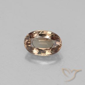 0.71カラットの天然ライトブラウンカラーチェンジガーネット（6.1×4.1 mm・オーバルカット）