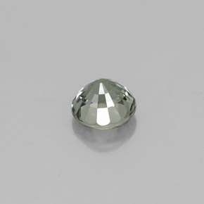 0.59カラットの天然グリーン〜レッドカラーチェンジガーネット（4.77 mm・ラウンドカット）