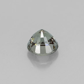 0.97カラットの天然グリーン〜レッドカラーチェンジガーネット（5.53 mm・ラウンドカット）
