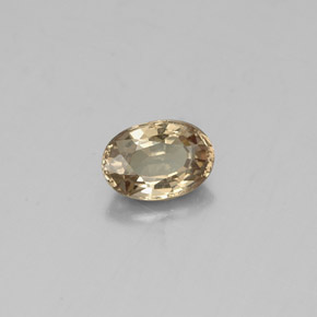 0.62カラットの天然ゴールドカラーチェンジガーネット（6×4.1 mm・オーバルカット）