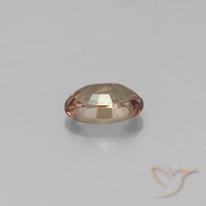 0.63カラットの天然ゴールドカラーチェンジガーネット（6×4.1 mm・オーバルカット）