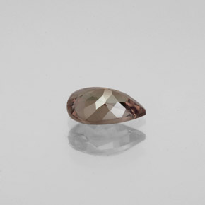 0.80カラットの天然ゴールドブラウンからオレンジカラーチェンジガーネット、洋梨の形、VVS-VS