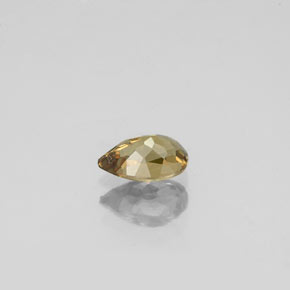 0.63カラットの天然ゴールドブラウンからオレンジカラーチェンジガーネット、洋梨の形、VVS-VS