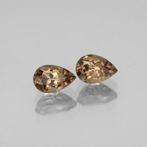 自然派の商品を探す ct ゴールドブラウンからオレンジ カラーチェンジガーネット 宝石, 洋梨の形, マダガスカル からGemSelectで. 在庫あり、世界各国へ発送!