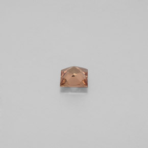 0.36カラットの天然ゴールデンブラウン〜オレンジカラーチェンジガーネット（4×3.9 mm・四角）