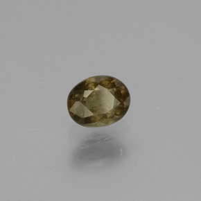 0.57カラットの天然ゴールデンイエローカラーチェンジガーネット（5.1×4.1 mm・オーバルカット）