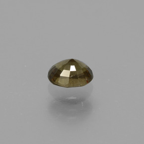 0.57カラットの天然ゴールデンイエローカラーチェンジガーネット（5.1×4.1 mm・オーバルカット）