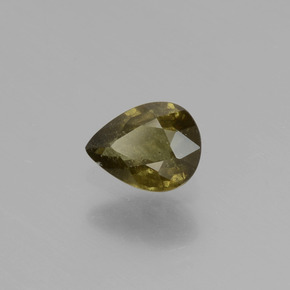 0.50カラットの天然緑がかった茶〜レッドピンクカラーチェンジガーネット（5.6×4.3 mm・洋梨の形）