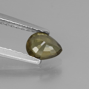 0.55カラットの天然緑ががかったブラウンからレッドピンクカラーチェンジガーネット、洋梨の形、VS