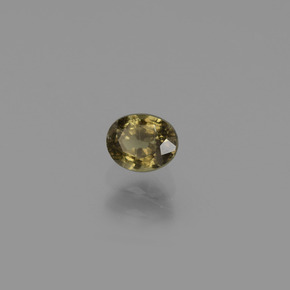 0.51カラットの天然グリーン〜レッドピンクカラーチェンジガーネット（4.7×3.8 mm・オーバルカット）