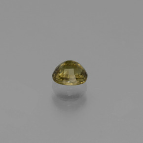 0.51カラットの天然グリーン〜レッドピンクカラーチェンジガーネット（4.7×3.8 mm・オーバルカット）