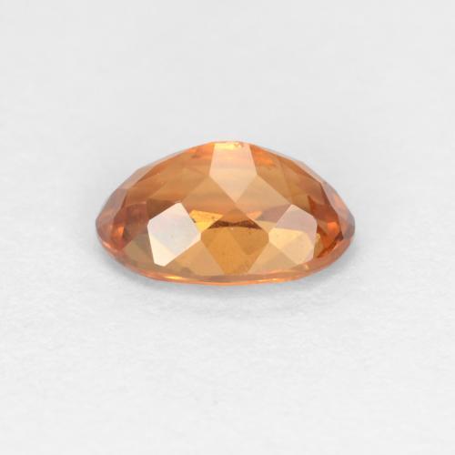 0.61カラットの天然ゴールデンブラウンカラーチェンジガーネット（6.1×4.1 mm・オーバルカット）