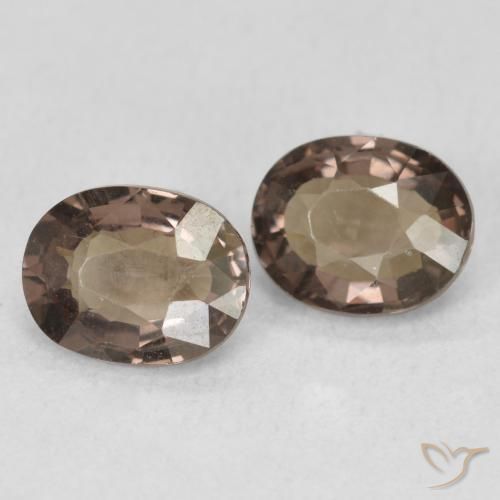 Shop natural 2.23ct ミディアムライトブラウン カラーチェンジガーネット gems, 楕円形, from マダガスカル at GemSelect. In stock, global shipping!