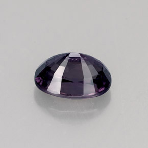 1.42カラットの天然マルチカラーカラーチェンジサファイア（7.5×5.2 mm・オーバルカット）