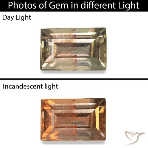 0.24カラットの天然ライトイエローカラーチェンジサファイア、バゲット、VVS-VS