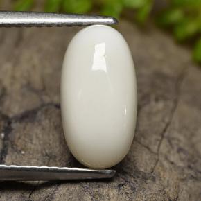 2.47カラットの天然ホワイトサンゴ、オーバルカット、オペーク