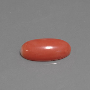 2.76カラットの天然サーモンサンゴ（13.8×7.2 mm・オーバルカット）