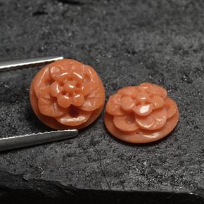 5.05カラットの天然ミディアムピンクサンゴ（9.9×4.6 mm・フラワーカット）