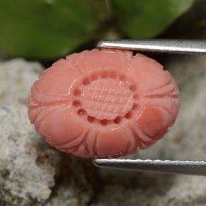 3.67カラットの天然ミディアム薄いレッドサンゴ（13.6×9.8 mm・フラワーカット）