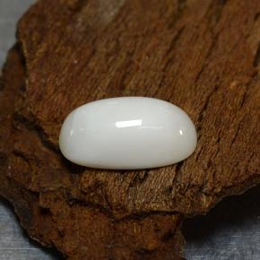 2.39カラットの天然薄いグレーがかったホワイトサンゴ（11×6.1 mm・オーバルカット）