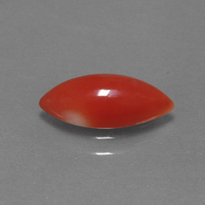 1.30カラットの天然ホワイトサーモンサンゴ（11.9×5.4 mm・マーキス）
