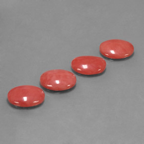 カラットの天然ホワイトサーモンサンゴ（11.1×9.1 mm・オーバルカット）
