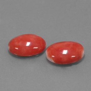 カラットの天然ホワイトサーモンサンゴ（11.2×9.1 mm・オーバルカット）