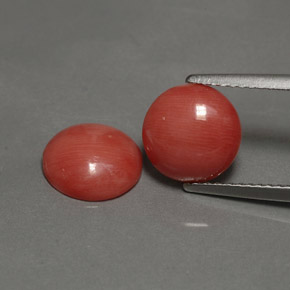カラットの天然サーモンサンゴ（8.95 mm・ラウンドカット）