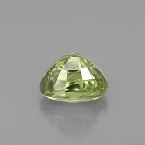 0.80カラットの天然ゴールデングリーンデマントイドガーネット（5.8×4.1 mm・オーバルカット）