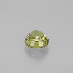 0.50カラットの天然ゴールデングリーンデマントイドガーネット（4.49 mm・ラウンドカット）