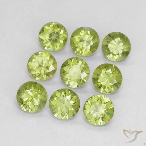 Shop natural 1.41ct 黄みがかったグリーン デマントイドガーネット gems, ラウンド, from ナミビア at GemSelect. In stock, global shipping!