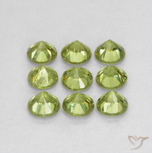 Shop natural 1.41ct 黄みがかったグリーン デマントイドガーネット gems, ラウンド, from ナミビア at GemSelect. In stock, global shipping!