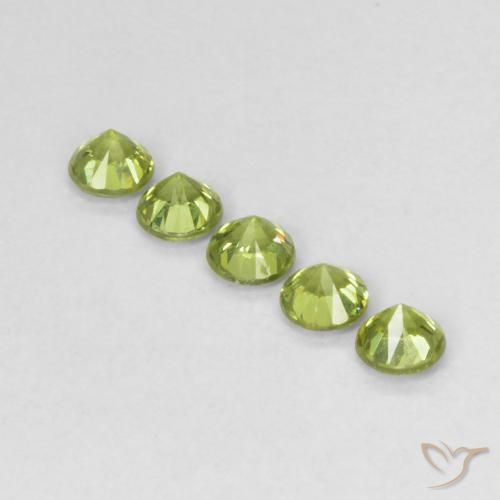 Shop natural 0.83ct ライブリー黄色がかった緑 デマントイドガーネット gems, ラウンド, from ナミビア at GemSelect. In stock, global shipping!
