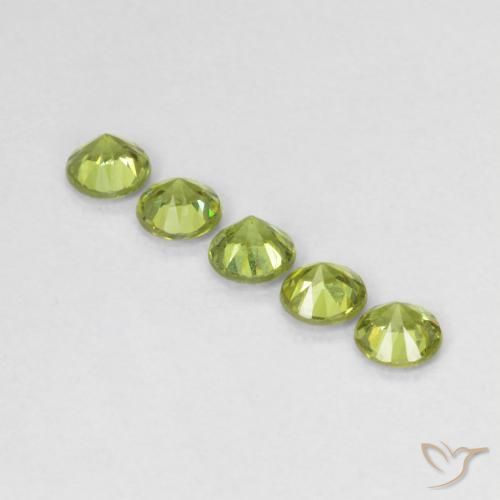 Shop natural 0.79ct ライブリーグリーン デマントイドガーネット gems, ラウンド, from ナミビア at GemSelect. In stock, global shipping!