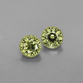 カラットの天然緑がかったゴールドデマントイドガーネット（4.28 mm・ラウンドカット）