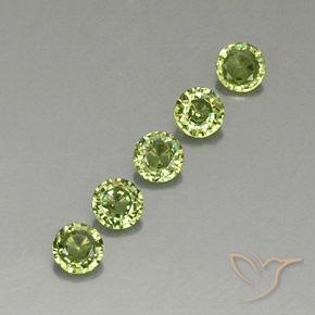 Shop natural 1.33ct ライトグリーン デマントイドガーネット gems, ラウンド, from ナミビア at GemSelect. In stock, global shipping!