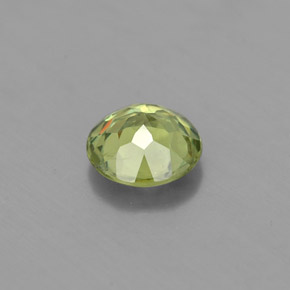 0.63カラットの天然ゴールデングリーンデマントイドガーネット（5.30 mm・ラウンドカット）