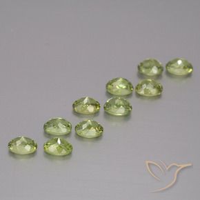 Shop natural 2.13ct ミディアムグリーン デマントイドガーネット gems, 楕円形, from ナミビア at GemSelect. In stock, global shipping!