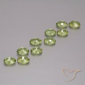 Shop natural 2.09ct ウォームアーシーグリーン デマントイドガーネット gems, 楕円形, from ナミビア at GemSelect. In stock, global shipping!