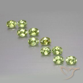 Shop natural 2.02ct フォレストグリーン デマントイドガーネット gems, 楕円形, from ナミビア at GemSelect. In stock, global shipping!