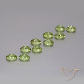 Shop natural 2.02ct フォレストグリーン デマントイドガーネット gems, 楕円形, from ナミビア at GemSelect. In stock, global shipping!
