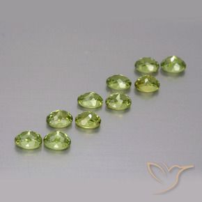 Shop natural 2.54ct ミディアムグリーン デマントイドガーネット gems, 楕円形, from ナミビア at GemSelect. In stock, global shipping!