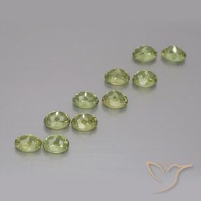 Shop natural 2.44ct ミディアムグリーン デマントイドガーネット gems, 楕円形, from ナミビア at GemSelect. In stock, global shipping!