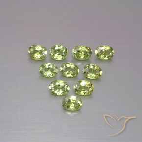 Shop natural 1.92ct オリーブグリーン デマントイドガーネット gems, 楕円形, from ナミビア at GemSelect. In stock, global shipping!