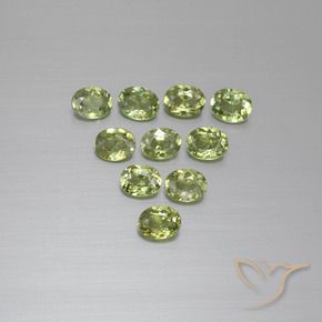 Shop natural 2.05ct ウォームグリーン デマントイドガーネット gems, 楕円形, from ナミビア at GemSelect. In stock, global shipping!