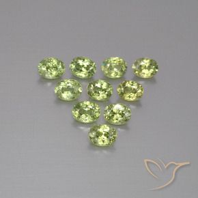 Shop natural 2.08ct オリーブグリーン デマントイドガーネット gems, 楕円形, from ナミビア at GemSelect. In stock, global shipping!